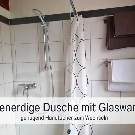 Ferienhaus Schwaab-Scherr, Genau Zwischen Bernkastel-Kues Und Traben-Trarbach, Mit Kostenlosem Oepnv-Ticket Fuer Bus Und Bahn, Parkplaetzen, Fahrradgarage Und Vielen Tipps Erden Esterno foto