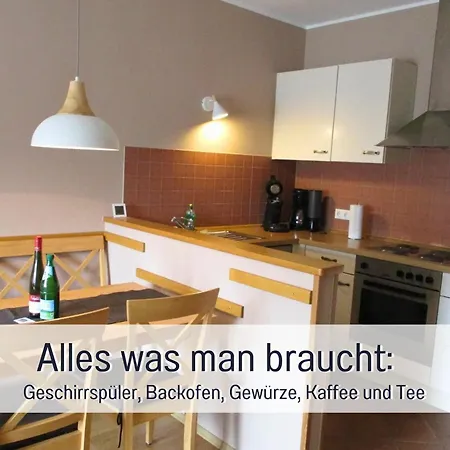 Ferienhaus Schwaab-Scherr, Genau Zwischen Bernkastel-Kues Und Traben-Trarbach, Mit Kostenlosem Oepnv-Ticket Fuer Bus Und Bahn, Parkplaetzen, Fahrradgarage Und Vielen Tipps Erden Esterno foto