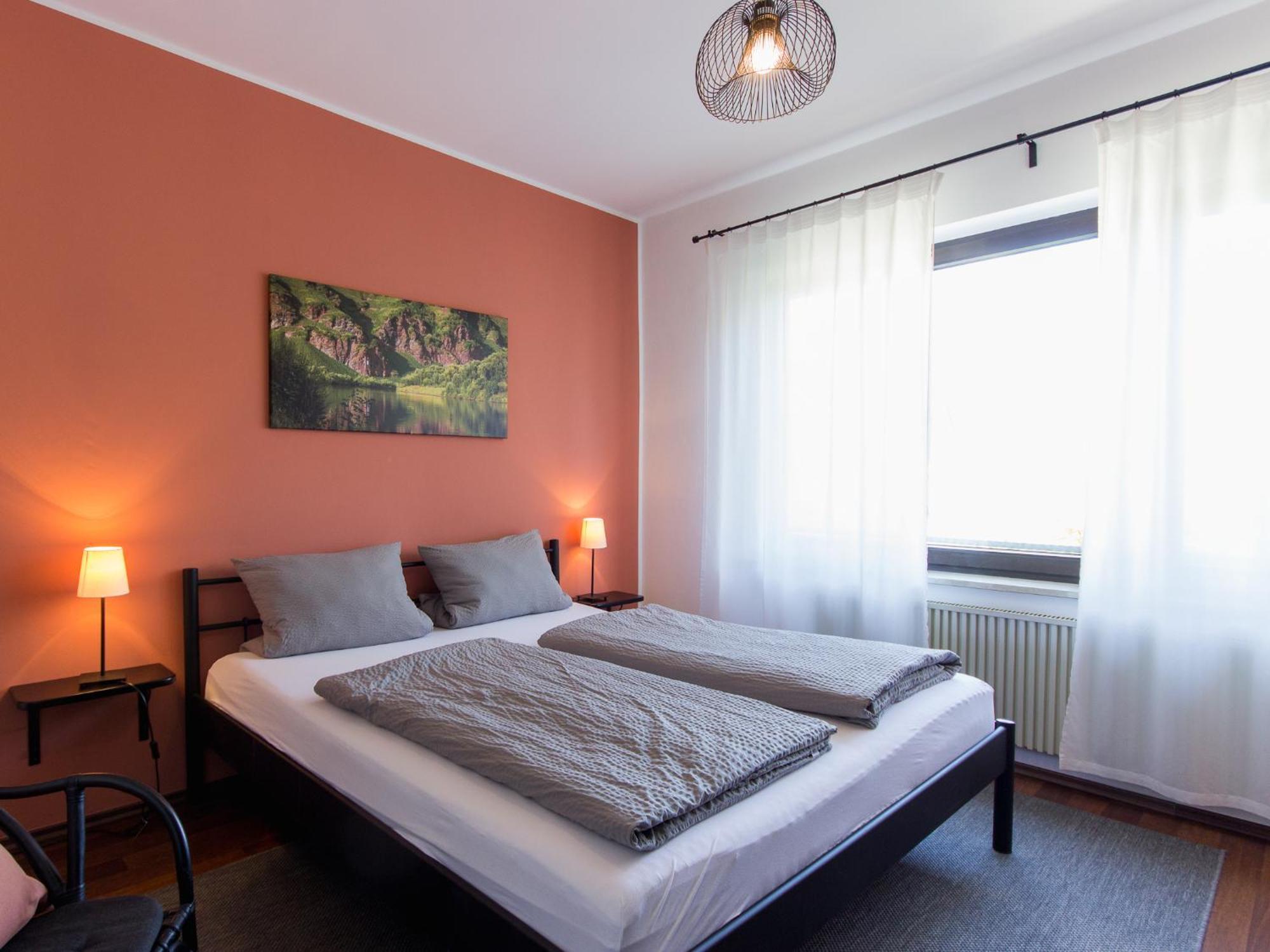 Appartement Schwaab-scherr, Genau Zwischen Bernkastel-kues Und Traben-trarbach, Mit Kostenlosem Oepnv-ticket Fuer Bus Und Bahn, Parkplaetzen Und Fahrradgarage
