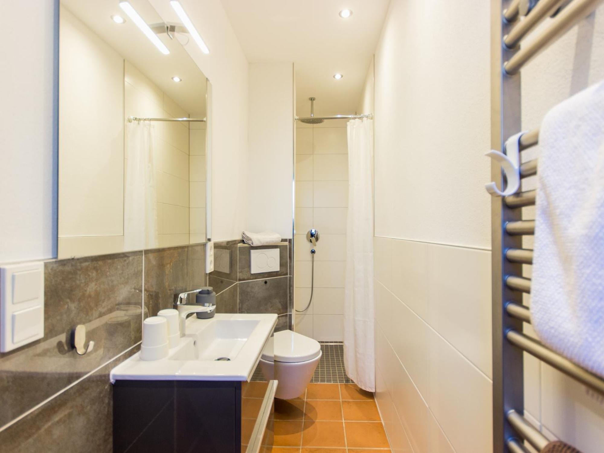 Appartement Schwaab-scherr, Genau Zwischen Bernkastel-kues Und Traben-trarbach, Mit Kostenlosem Oepnv-ticket Fuer Bus Und Bahn, Parkplaetzen Und Fahrradgarage