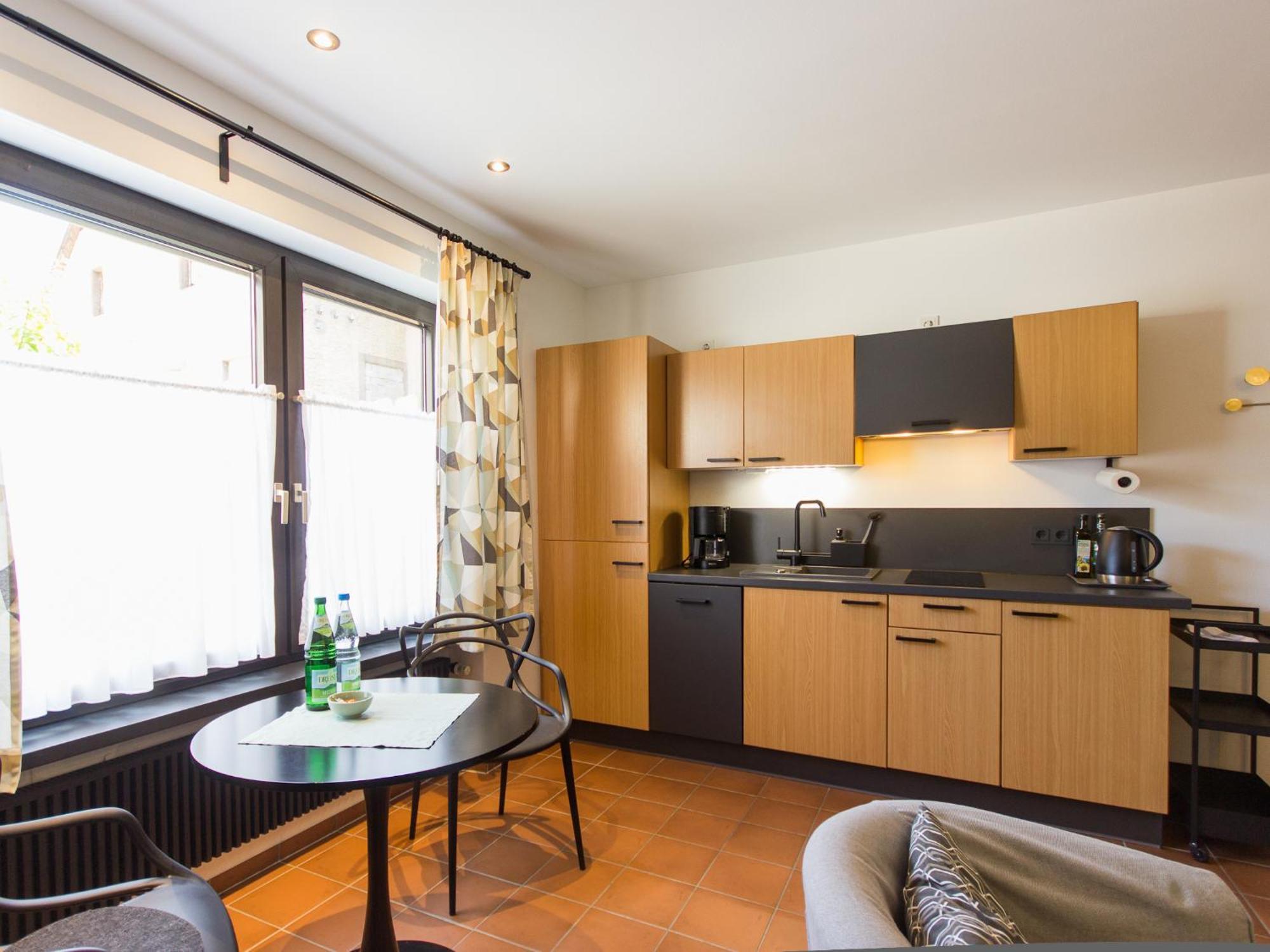 Appartement Schwaab-scherr, Genau Zwischen Bernkastel-kues Und Traben-trarbach, Mit Kostenlosem Oepnv-ticket Fuer Bus Und Bahn, Parkplaetzen Und Fahrradgarage Erden